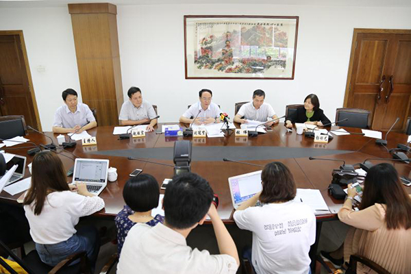 省卫生计生委召开卫生强基工作媒体通气会.jpg